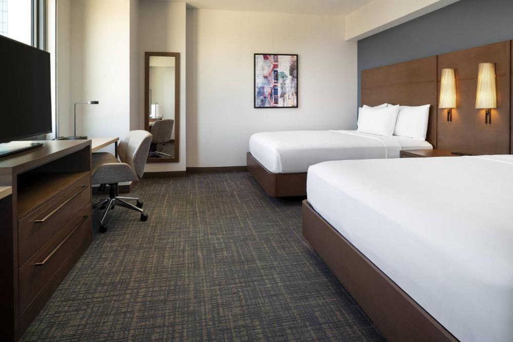 One-Bedroom Queen Suite with Sofa Bed - Hearing Accessible interior